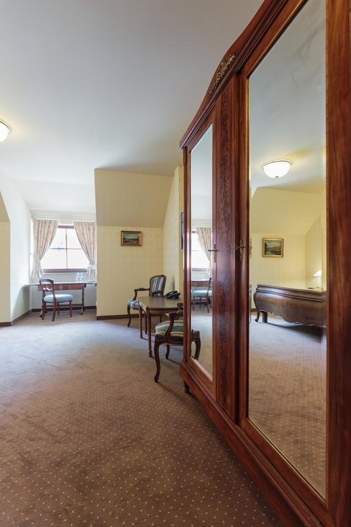 Hotel Folwark Згеж Экстерьер фото