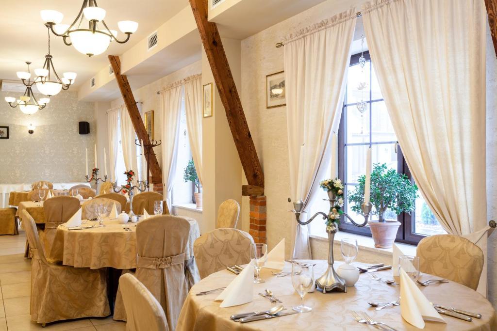 Hotel Folwark Згеж Экстерьер фото